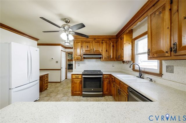 10400 Hamlin Dr, Chester, VA 23831