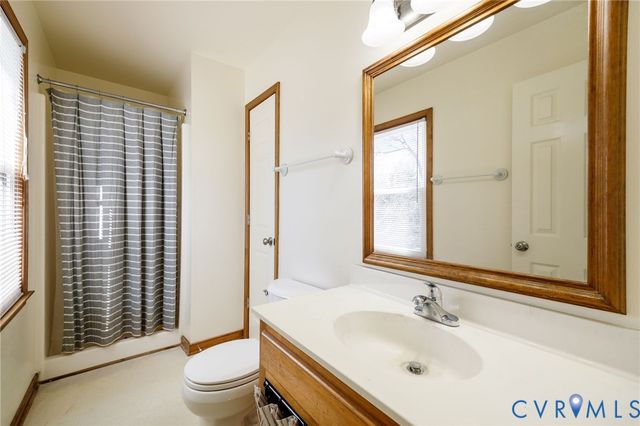 10400 Hamlin Dr, Chester, VA 23831