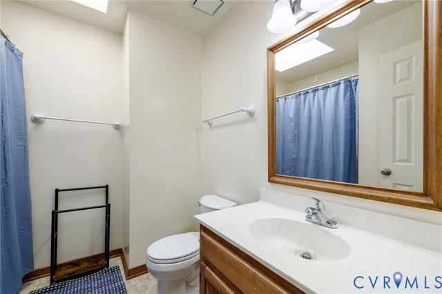 10400 Hamlin Dr, Chester, VA 23831