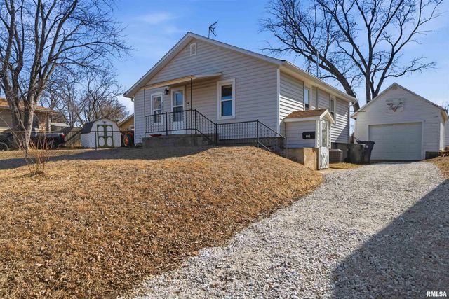 1504 HENRY Street, Pekin, IL 61554