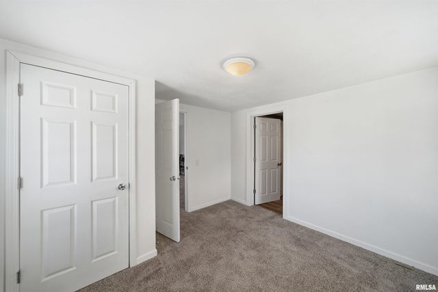 1504 HENRY Street, Pekin, IL 61554