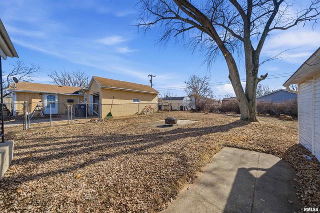 1504 HENRY Street, Pekin, IL 61554