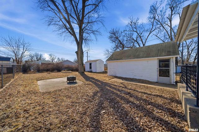 1504 HENRY Street, Pekin, IL 61554