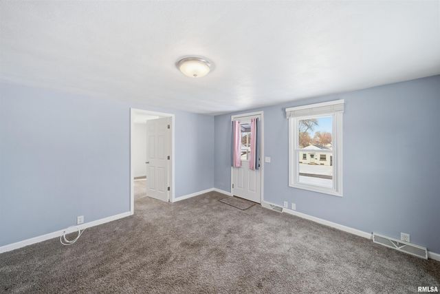 1504 HENRY Street, Pekin, IL 61554