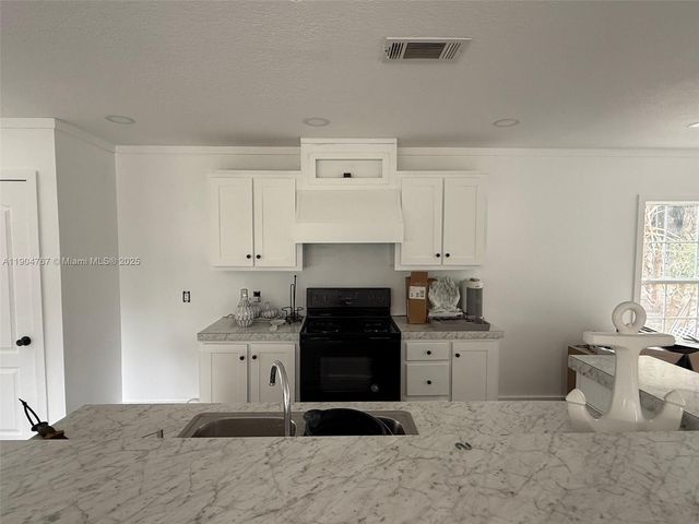 435 S OLIVO, Clewiston, FL 33440