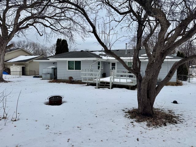 6109 Bethia Lane, Brooklyn Park, MN 55429