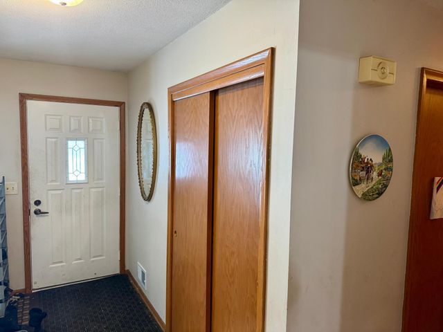 6109 Bethia Lane, Brooklyn Park, MN 55429