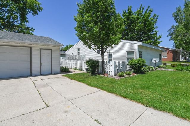 1395 WESTERN AVENUE, Green Bay, WI 54303