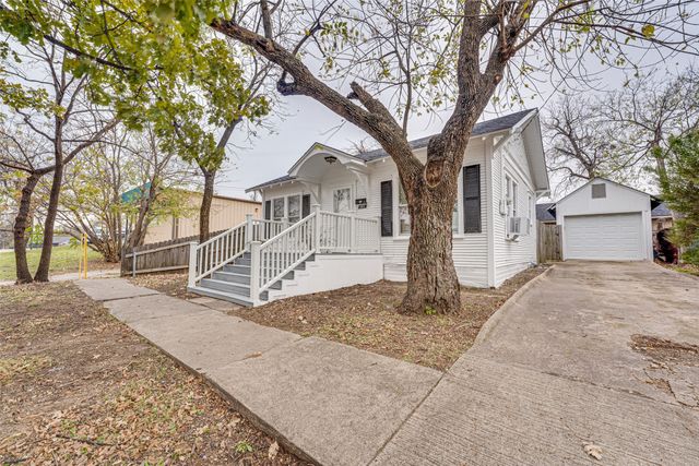 107 N Shawnee Street, Ennis, TX 75119