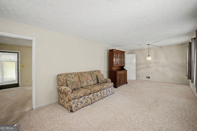 114 Bobolink Drive, Griffin, GA 30224