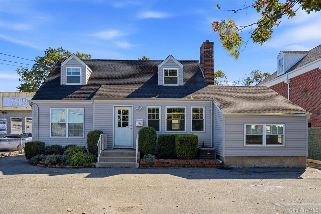 781 Old Country Road, Plainview, NY 11803 — exterior