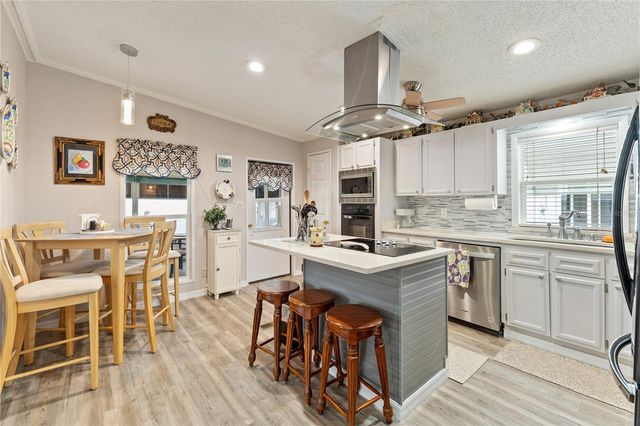 3120 POND HOLLOW STREET, Wesley Chapel, FL 33543