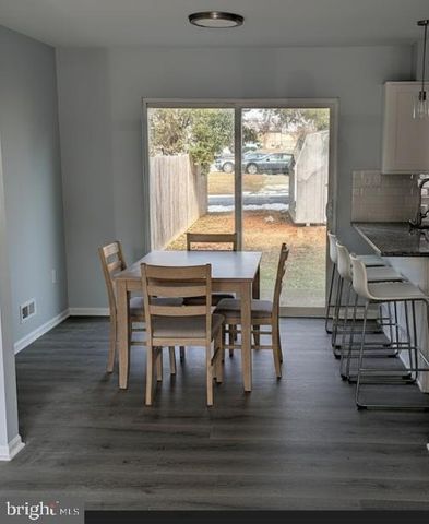 3 WARREN PL, Newark, DE 19702