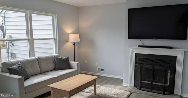 3 WARREN PL, Newark, DE 19702