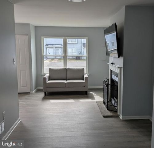 3 WARREN PL, Newark, DE 19702