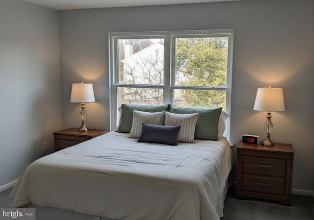 3 WARREN PL, Newark, DE 19702