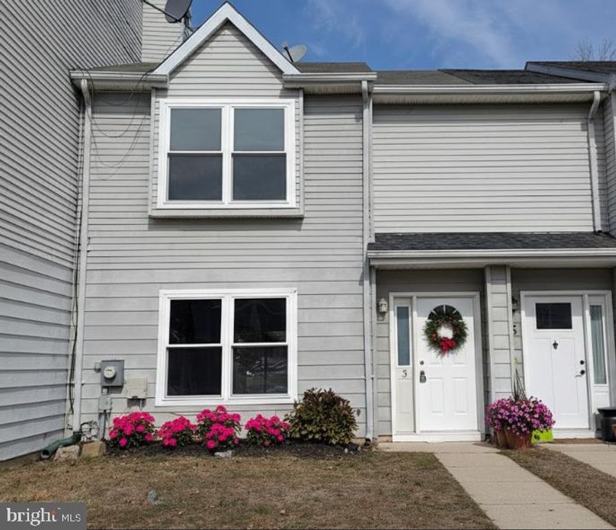 3 WARREN PL, Newark, DE 19702