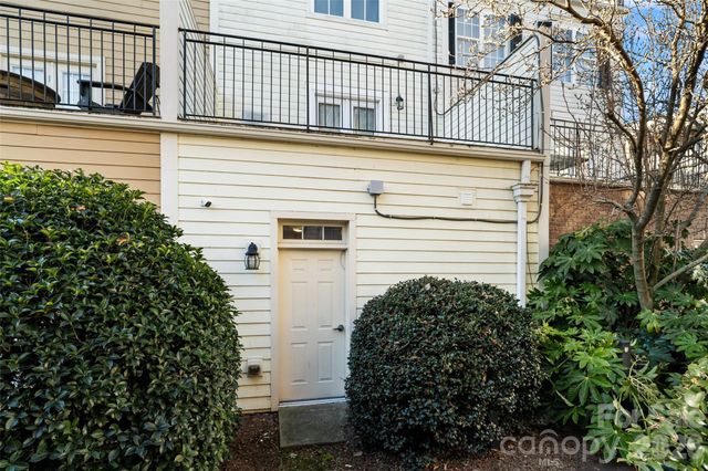 2060 Ayrsley Town Boulevard, Charlotte, NC 28273