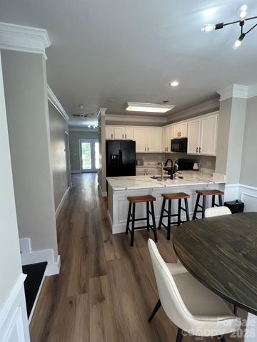 2060 Ayrsley Town Boulevard, Charlotte, NC 28273