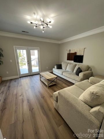 2060 Ayrsley Town Boulevard, Charlotte, NC 28273