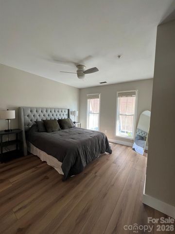 2060 Ayrsley Town Boulevard, Charlotte, NC 28273