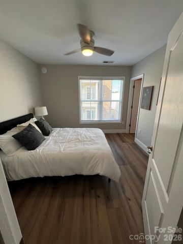 2060 Ayrsley Town Boulevard, Charlotte, NC 28273