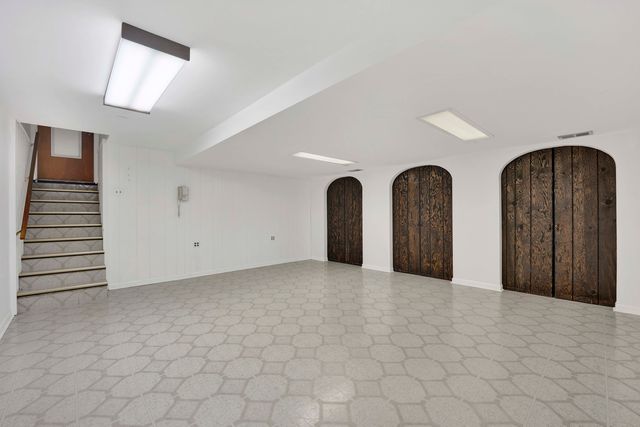 6628 Davis Street, Morton Grove, IL 60053