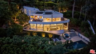 7700 Willow Glen Road, Los Angeles, CA 90046