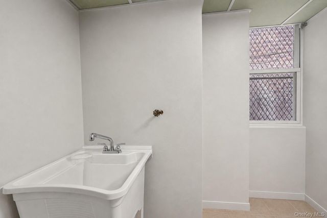 2280 Lyon Avenue, Bronx, NY 10462