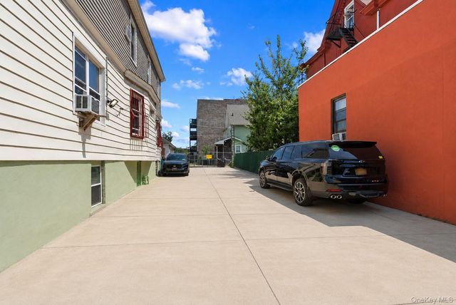 2280 Lyon Avenue, Bronx, NY 10462