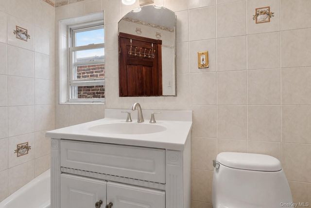 2280 Lyon Avenue, Bronx, NY 10462