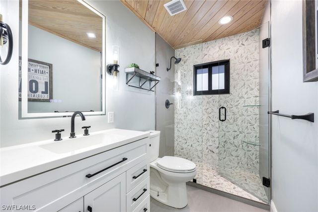 27234 Jolly Roger LN, Bonita Springs, FL 34135