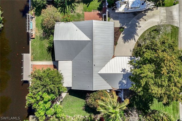 27234 Jolly Roger LN, Bonita Springs, FL 34135