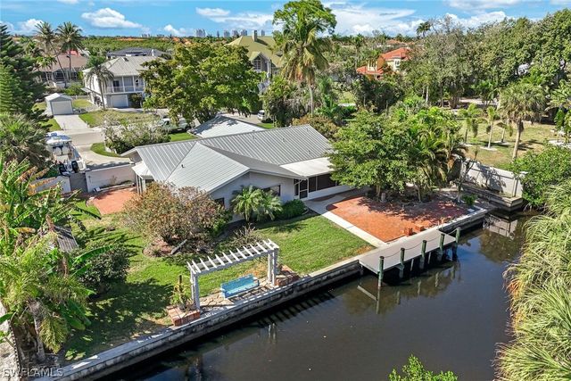 27234 Jolly Roger LN, Bonita Springs, FL 34135