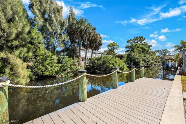 27234 Jolly Roger LN, Bonita Springs, FL 34135
