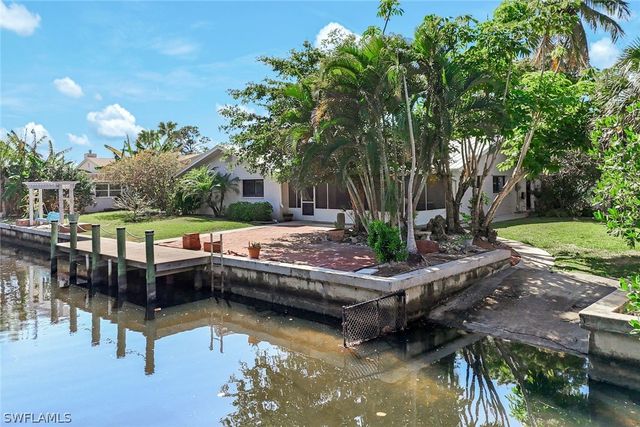 27234 Jolly Roger LN, Bonita Springs, FL 34135