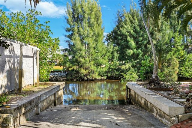 27234 Jolly Roger LN, Bonita Springs, FL 34135