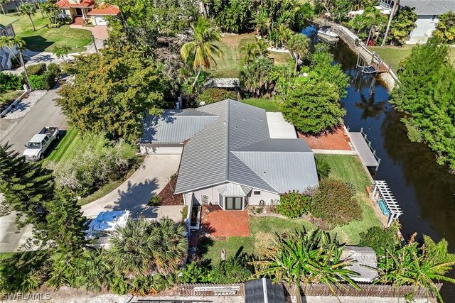 27234 Jolly Roger LN, Bonita Springs, FL 34135