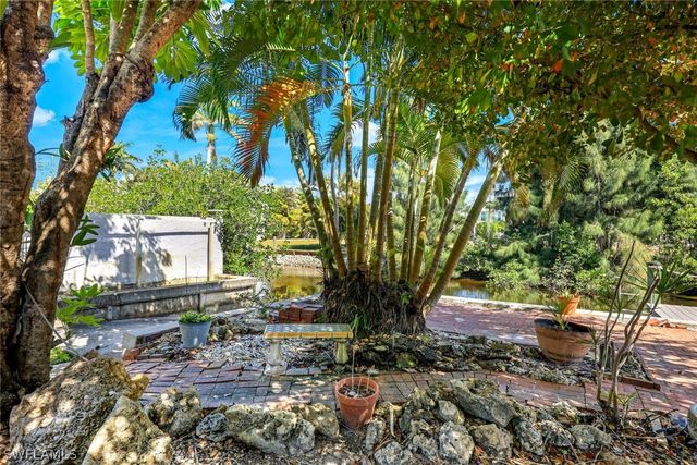 27234 Jolly Roger LN, Bonita Springs, FL 34135