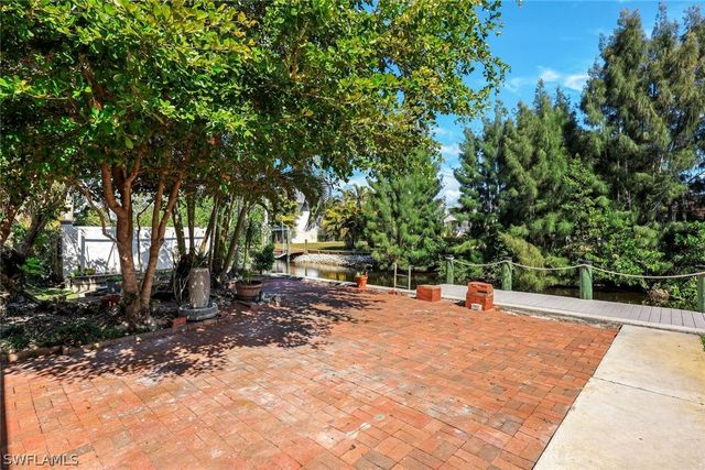 27234 Jolly Roger LN, Bonita Springs, FL 34135