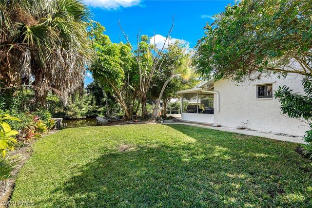 27234 Jolly Roger LN, Bonita Springs, FL 34135