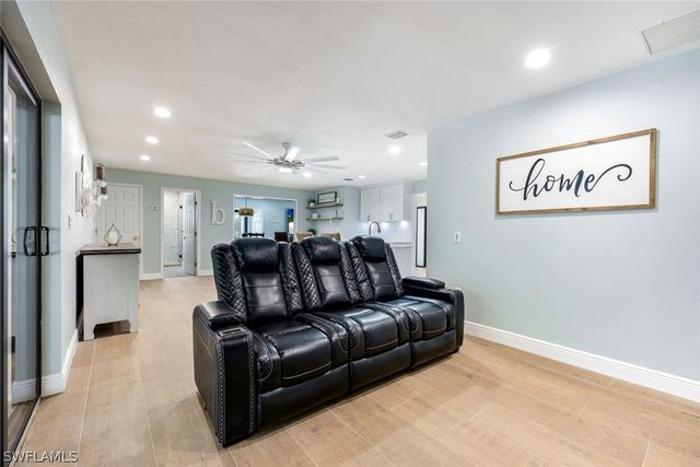 27234 Jolly Roger LN, Bonita Springs, FL 34135