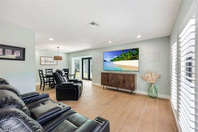 27234 Jolly Roger LN, Bonita Springs, FL 34135