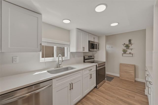 7912 CEDAR DRIVE 7912, Temple Terrace, FL 33637