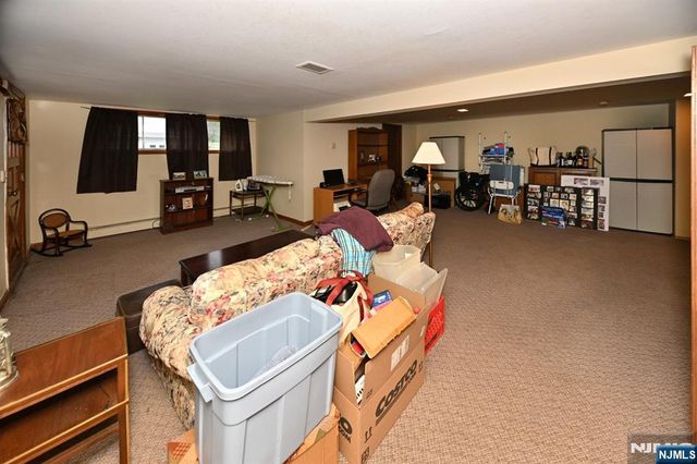 40 Woodside Road, Wyckoff, NJ 07481