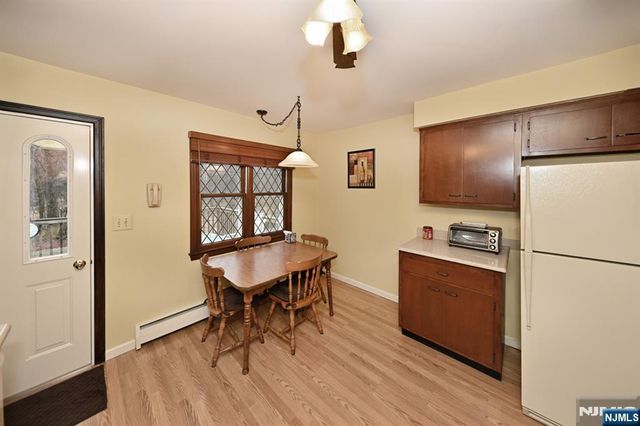 40 Woodside Road, Wyckoff, NJ 07481