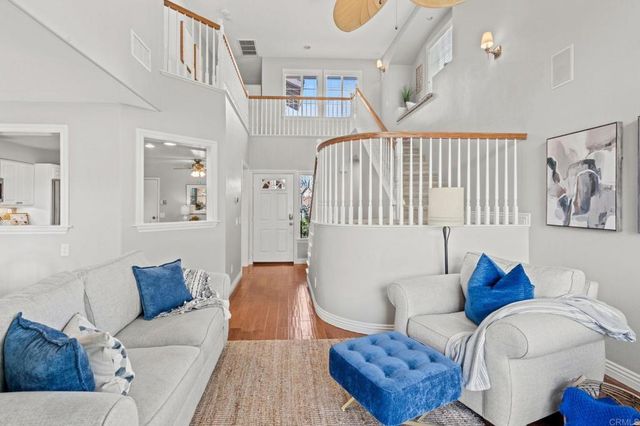 12041 Tivoli Park Row 1, San Diego, CA 92128