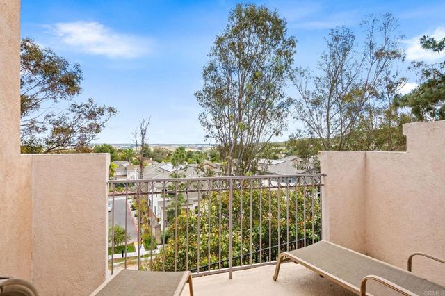 12041 Tivoli Park Row 1, San Diego, CA 92128