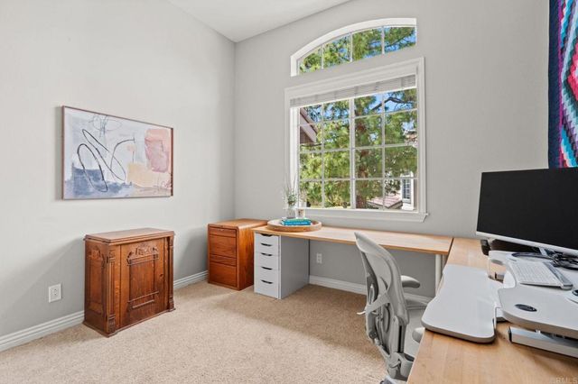 12041 Tivoli Park Row 1, San Diego, CA 92128