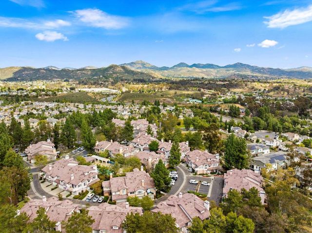 12041 Tivoli Park Row 1, San Diego, CA 92128